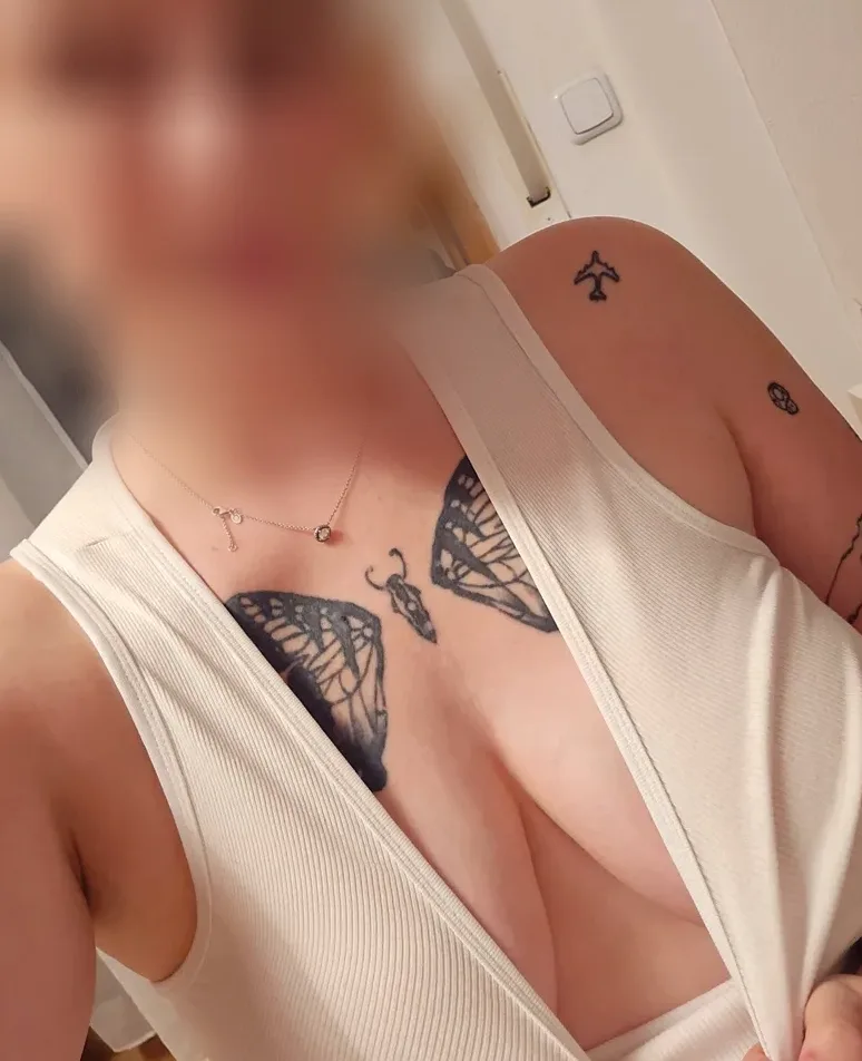 Daisy, 30