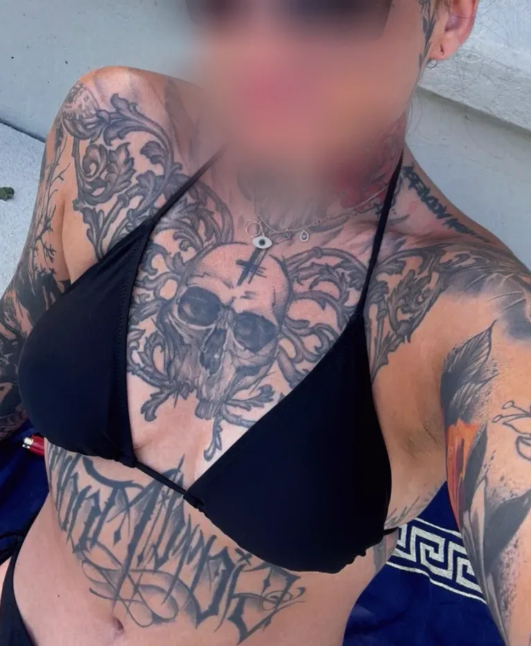 Danielle, 32