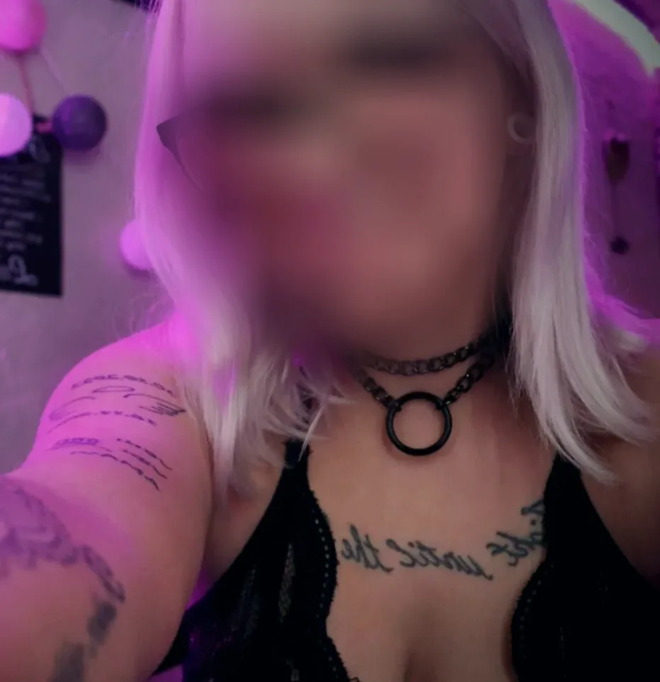 Emily, 26